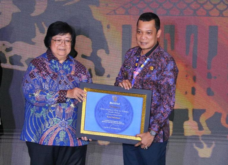 Pekanbaru Terima Sertifikat Adipura dari Menteri LHK, Muflihun: Langkah Untuk Meraih Piala Adipura